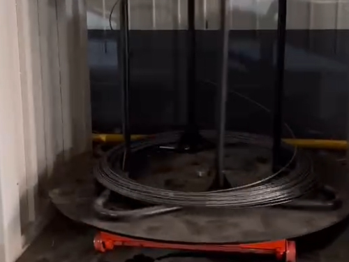 LZS800型-3臥式直進(jìn)式拉絲機(jī) 鎮(zhèn)江楊中現(xiàn)場